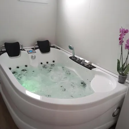 Apartamentos De La Haya & Suite Con Jacuzzi, Junto Al Teatro Romano Mérida Buitenkant foto