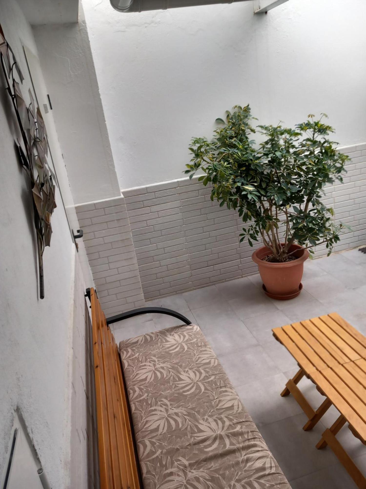De La Haya & Con Jacuzzi, Junto Al Teatro Apartment *