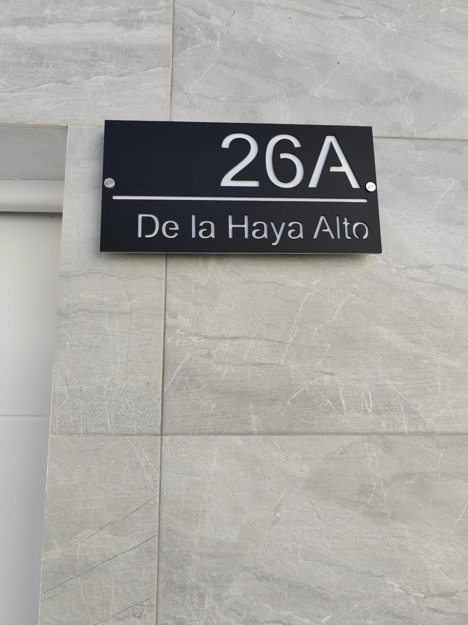De La Haya & Con Jacuzzi, Junto Al Teatro Apartment *